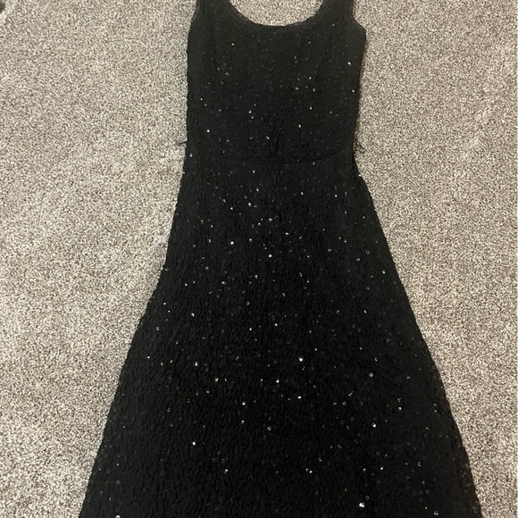 Black sequin dress - Picture 2 of 3